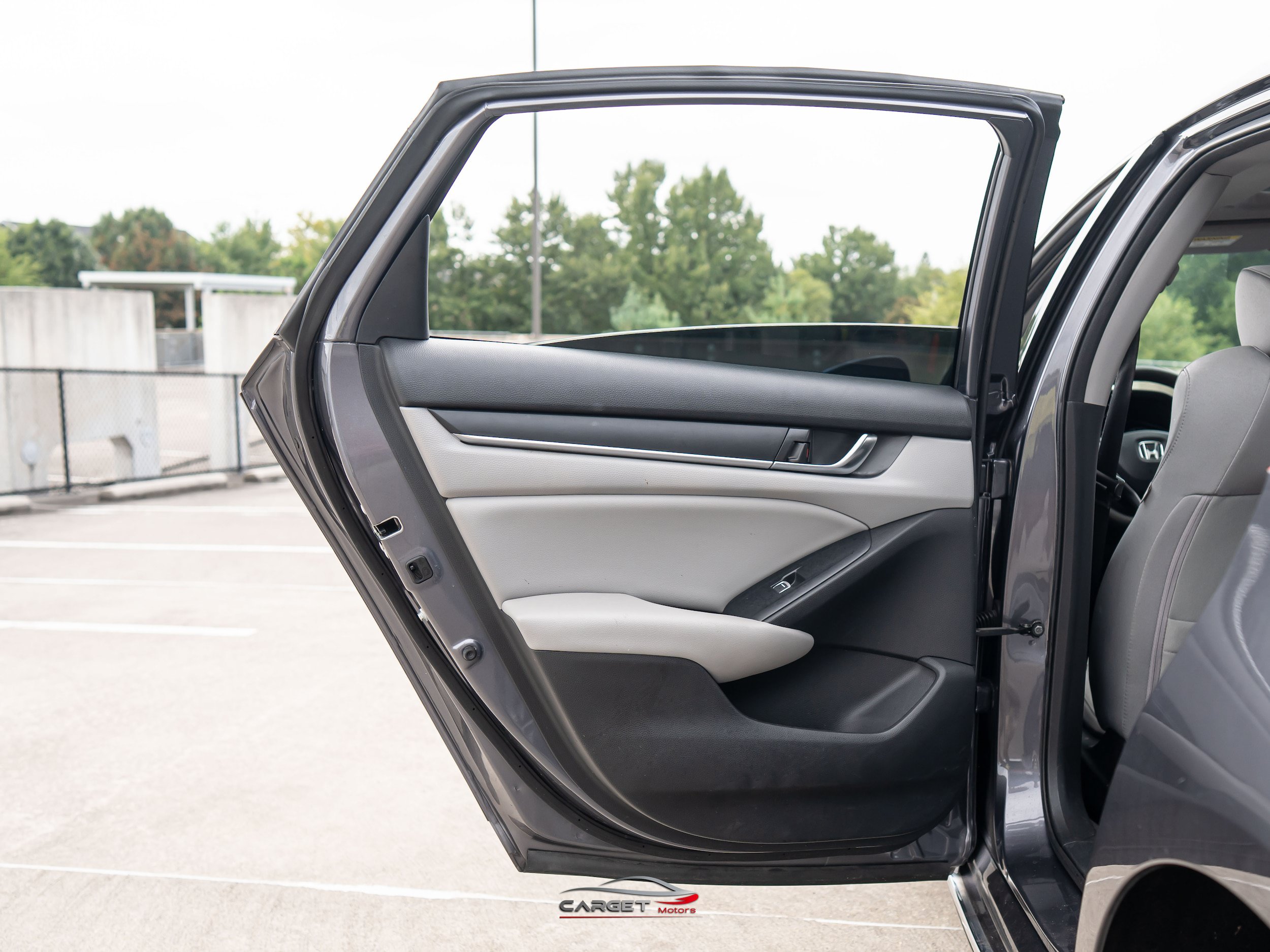 Used 2020 Honda Accord EX image 36