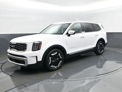 Used 2025 Kia Telluride S