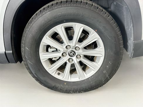 Used 2024 Toyota Grand Highlander AWD Hybrid image 11