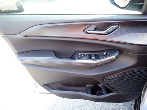 New 2025 Jeep Grand Cherokee Laredo X image 16