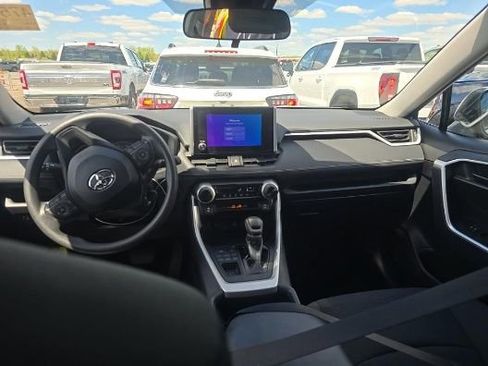 Used 2025 Toyota RAV4 LE AWD/4WD image 11