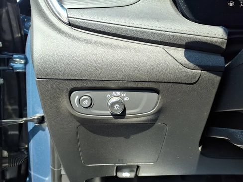 Used 2024 Buick Encore GX Avenir w/ Avenir Convenience Package FWD image 13