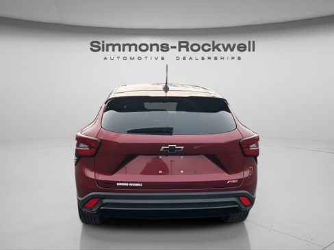 Used 2024 Chevrolet Trax RS image 6