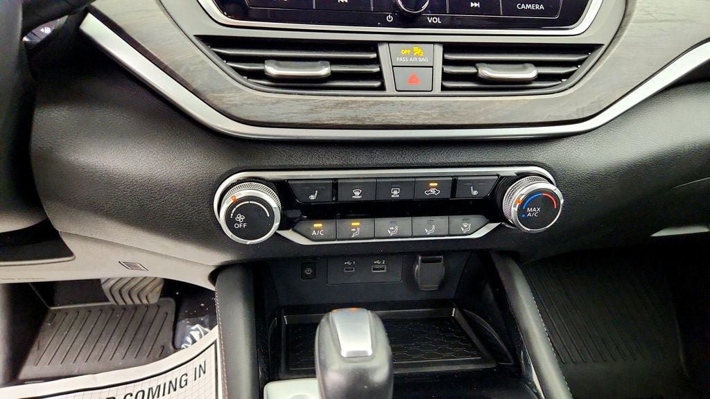 Used 2023 Nissan Altima 2.5 SV w/ SV Premium Package FWD image 18
