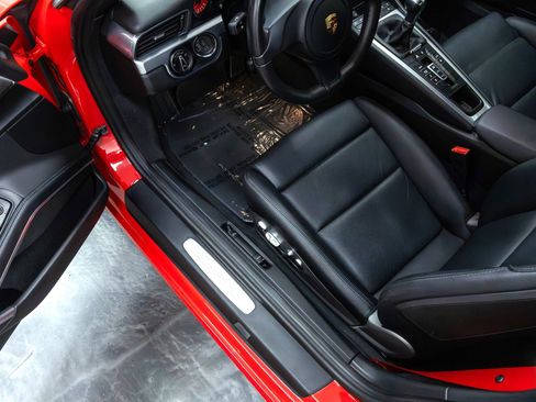 Used 2015 Porsche 911 Carrera image 43