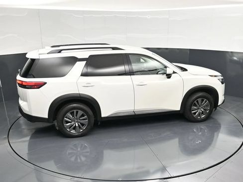 Used 2025 Nissan Pathfinder SV FWD image 48