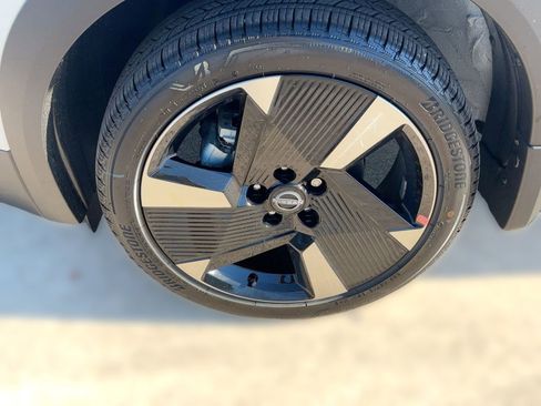 New 2026 Nissan Kicks SR image 12