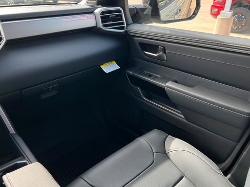 New 2026 Toyota Tundra Limited AWD/4WD image 10