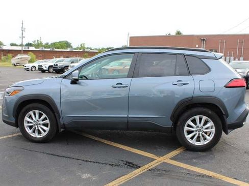 Used 2023 Toyota Corolla Cross LE w/ Moonroof Package AWD/4WD image 7