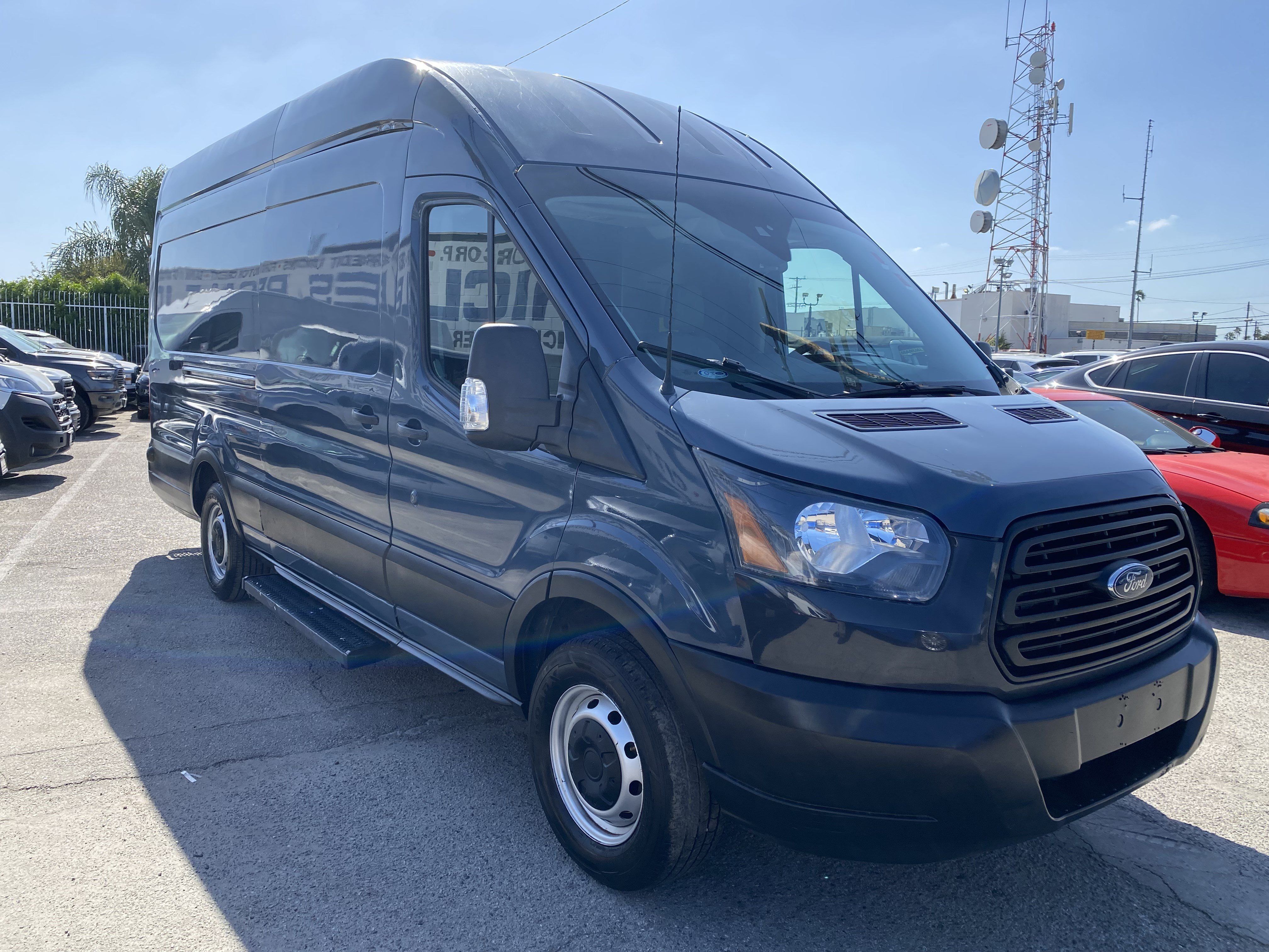 Used 2019 Ford Transit 250 148 High Roof Extended RWD image 7