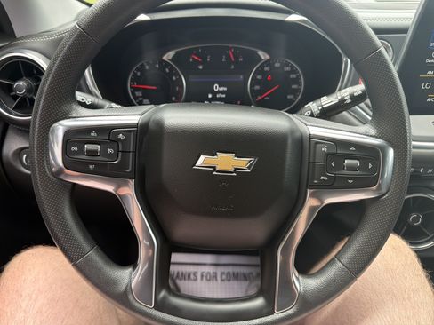 Used 2025 Chevrolet Blazer LT AWD/4WD image 17