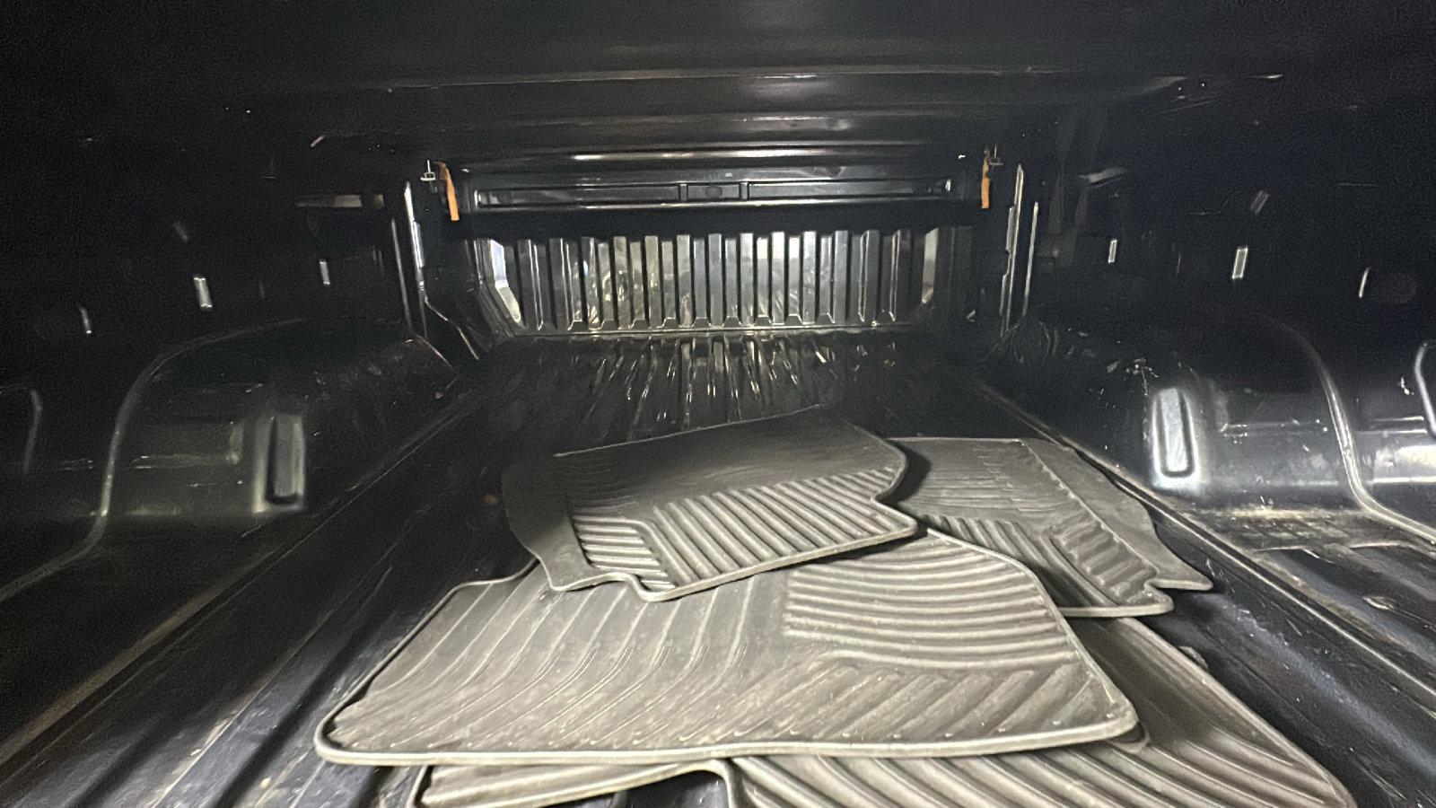 Used 2022 Chevrolet Silverado 1500 RST AWD/4WD image 33