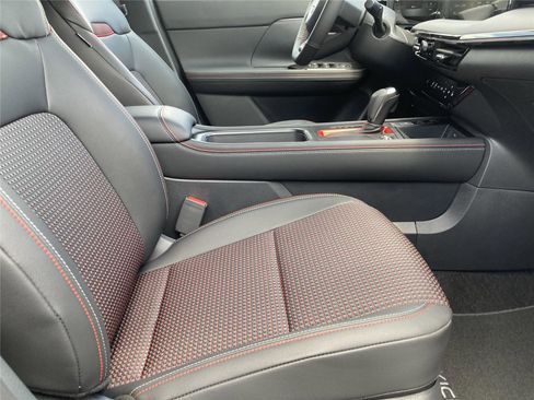 New 2025 Nissan Kicks SR w/ SR Premium Package image 37