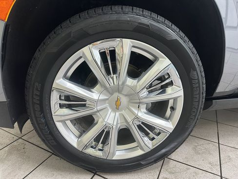Used 2021 Chevrolet Tahoe High Country w/ Premium Package image 17
