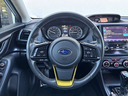 Used 2022 Subaru Crosstrek 2.5i Sport w/ Moonroof Package image 21