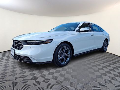 Used 2024 Honda Accord EX-L image 3