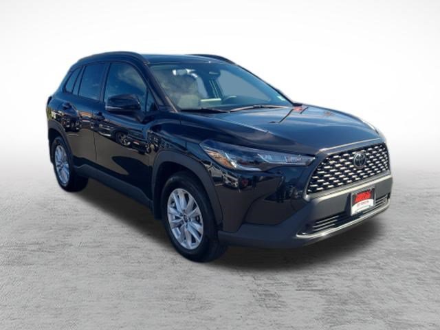 Certified 2024 Toyota Corolla Cross LE w/ Moonroof Package AWD/4WD image 3