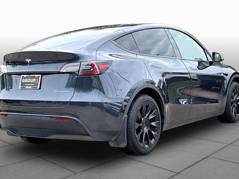 Used 2024 Tesla Model Y Long Range AWD/4WD image 12