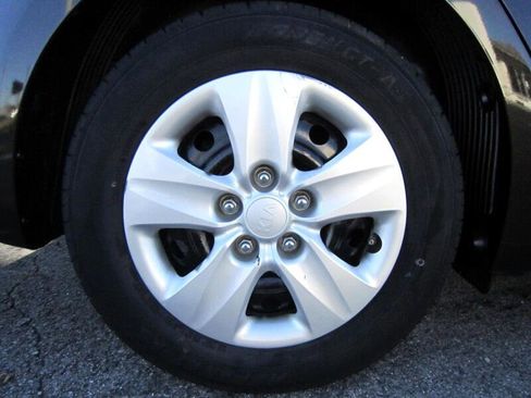 Used 2017 Kia Forte LX w/ LX Popular Package image 24