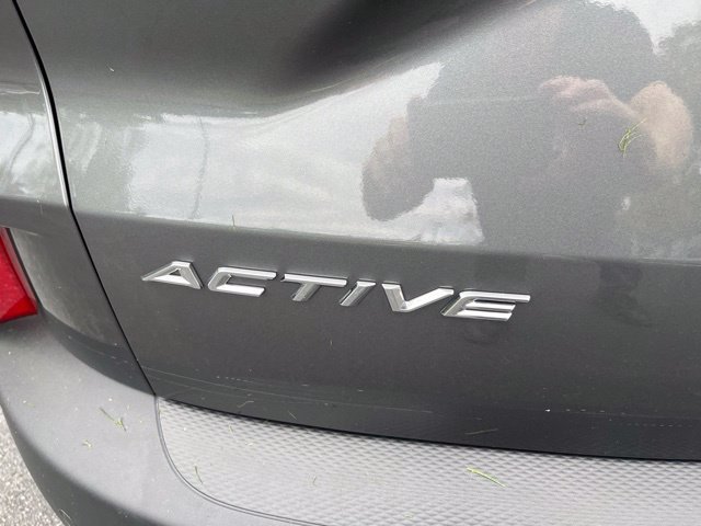 Used 2023 Ford Escape Active w/ Tech Pack #1 AWD/4WD image 3