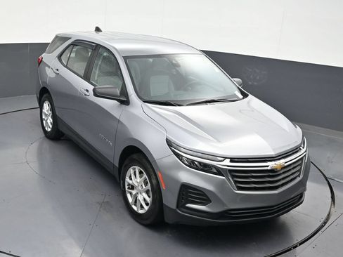 Used 2024 Chevrolet Equinox LS FWD image 21