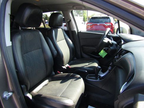 Used 2021 Chevrolet Trax LT image 26