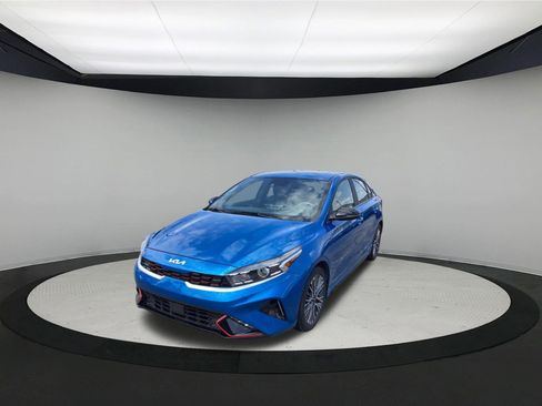 Used 2023 Kia Forte GT-Line w/ GT-Line Premium Package FWD image 4