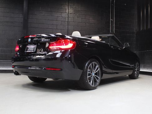 Used 2018 BMW 230i Convertible RWD image 18