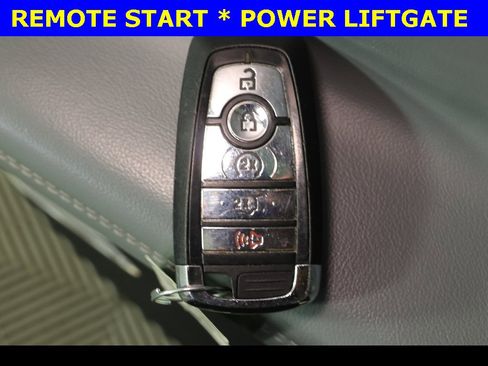 Used 2021 Lincoln Corsair AWD w/ Premium Package image 9