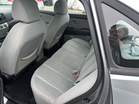 Used 2010 Hyundai Elantra GLS image 15