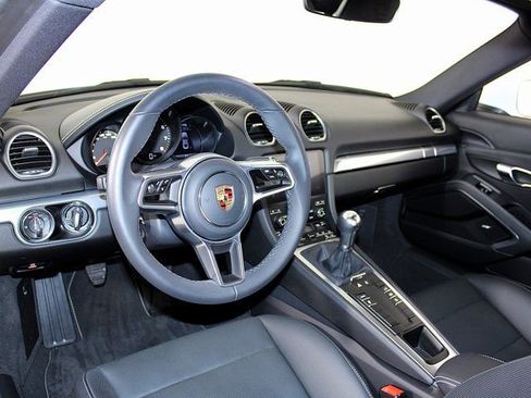 Certified 2024 Porsche 718 Cayman Style Edition image 14