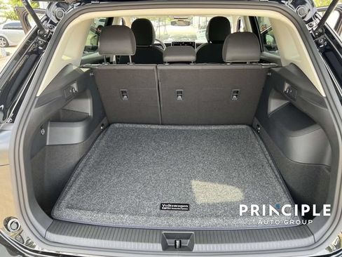 Used 2026 Volkswagen Tiguan S FWD image 28