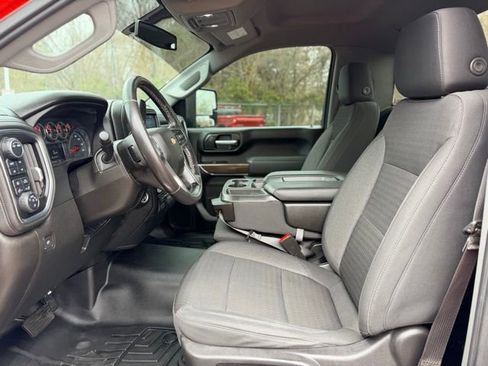 Used 2022 Chevrolet Silverado 2500 LT w/ Convenience Package image 6