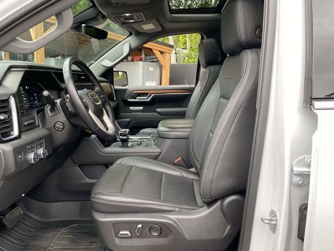 Used 2023 GMC Sierra 1500 Denali w/ Denali Reserve Package AWD/4WD image 13