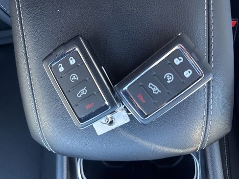 Certified 2024 Jeep Grand Cherokee Laredo w/ Luxury Tech Group I image 23