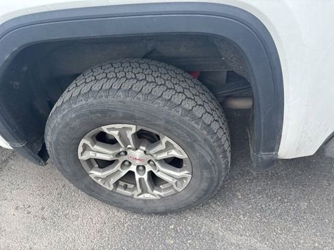 Used 2020 GMC Sierra 1500 SLT w/ Driver Alert Package I AWD/4WD image 18