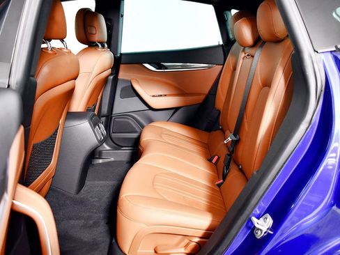 Used 2021 Maserati Levante image 48