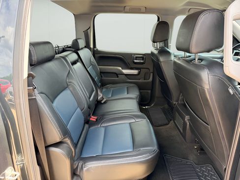 Used 2018 Chevrolet Silverado 1500 LT w/ LT Eassist Package RWD image 12