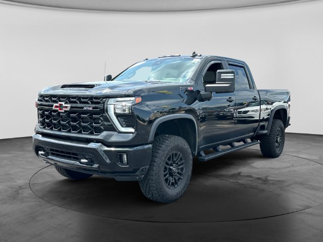 Used 2024 Chevrolet Silverado 2500 ZR2 w/ Technology Package AWD/4WD image 3
