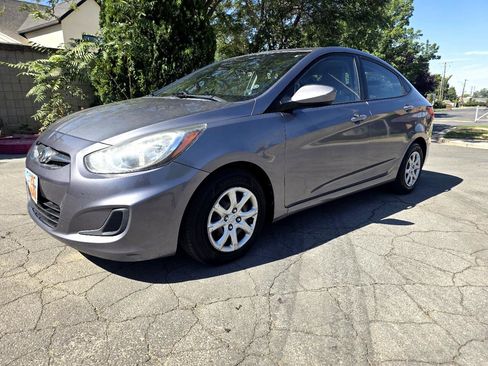 Used 2014 Hyundai Accent GLS image 1