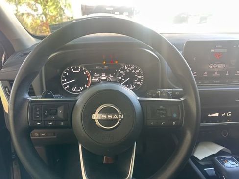 Used 2024 Nissan Rogue SV image 21