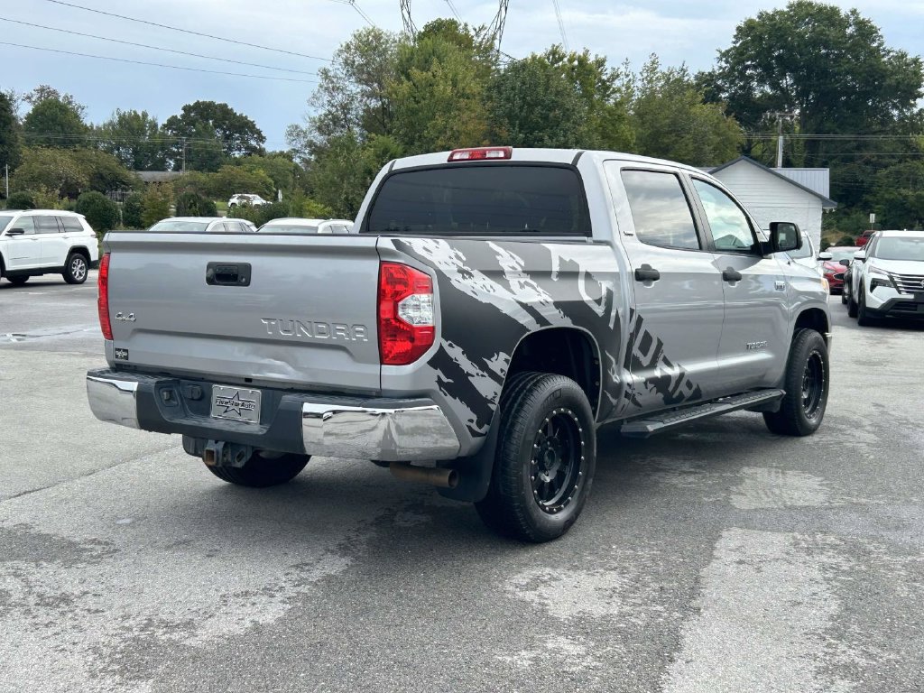 Used 2017 Toyota Tundra SR5 w/ SR5 Upgrade Package AWD/4WD image 5