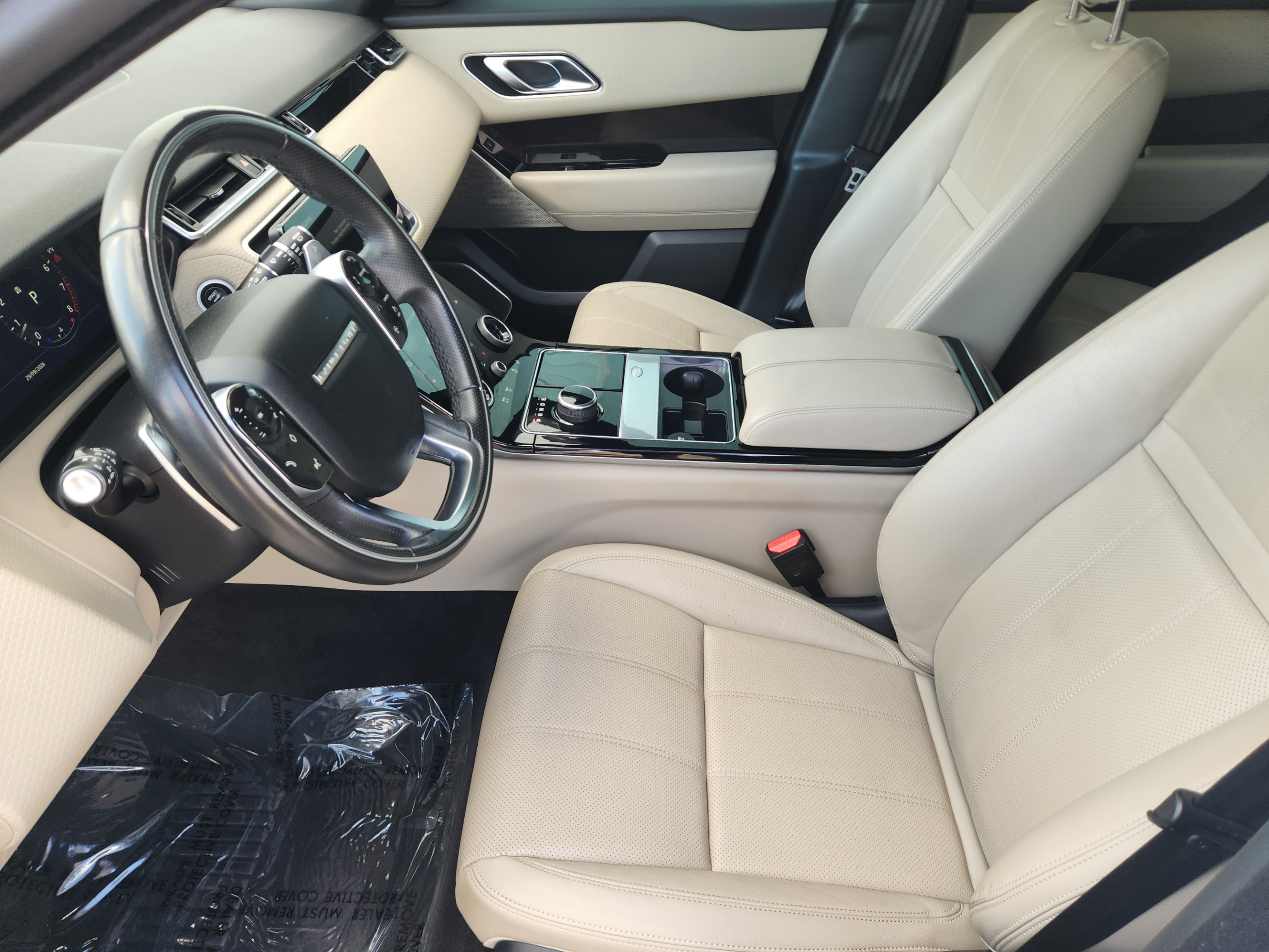 Used 2019 Land Rover Range Rover Velar R-Dynamic SE AWD/4WD image 8