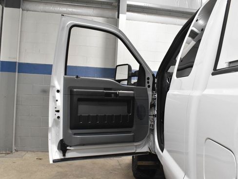 Used 2013 Ford F250 XLT w/ XLT Value Pkg AWD/4WD image 6