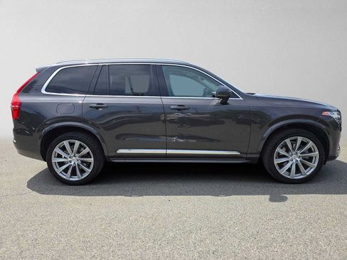 Certified 2023 Volvo XC90 B6 Ultimate w/ Lounge Package AWD/4WD image 4