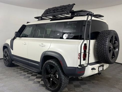 New 2024 Land Rover Defender 110 S image 6