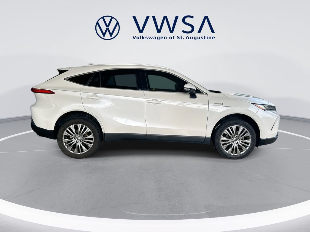 Used 2021 Toyota Venza XLE w/ Softex Package AWD/4WD image 8