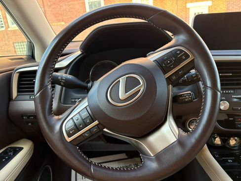 Used 2020 Lexus RX 350L Premium w/ Premium Package AWD/4WD image 17