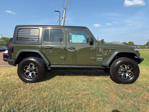 Used 2021 Jeep Wrangler Unlimited Sahara w/ Cold Weather Group AWD/4WD image 3