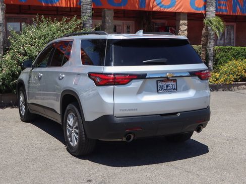 Used 2022 Chevrolet Traverse LT image 6